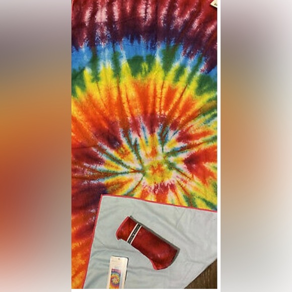 HOUSE OF CLOUDS SAND-FREE MICROFIBER BEACH TOWEL - Picture 3 of 6